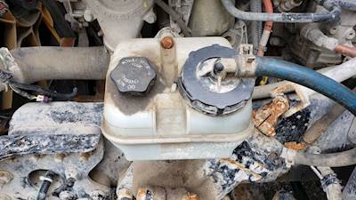Freightliner Cascadia 125 Power Steering Reservoir