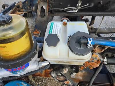 Freightliner Cascadia 125 Power Steering Reservoir