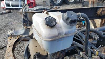 Freightliner Coronado 122 Power Steering Reservoir for a 2015 Freightliner Coronado 12