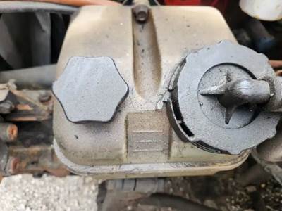 Freightliner M2 106 Power Steering Reservoir