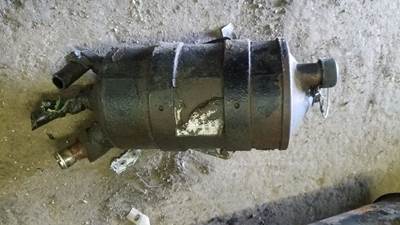 Mack CL713 Power Steering Reservoir