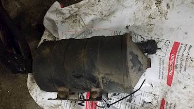 Mack Granite CV713 Power Steering Reservoir for a 2005 Mack CV713 Granite