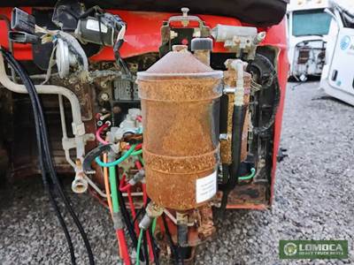 Mack Granite GU813 Power Steering Reservoir for a 2009 Mack GU813