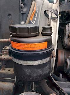 Volvo VNL Power Steering Reservoir