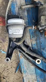 Volvo VNL Power Steering Reservoir
