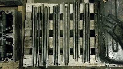 Cummins N14 Push Rod for a 1999 International 9900I
