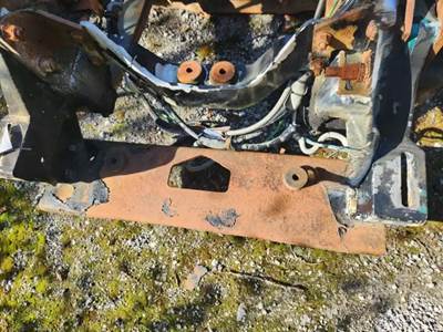 Kenworth T800B Radiator Frame