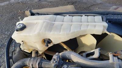 Freightliner Cascadia 125 Radiator Overflow Bottle / Surge Tank