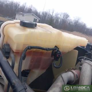 Freightliner Cascadia 125 Radiator Overflow Bottle / Surge Tank