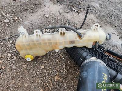 Freightliner Cascadia Radiator Overflow Bottle / Surge Tank for a 2018 Freightliner Cascadia 123