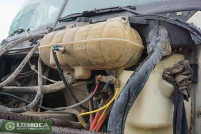 Freightliner Columbia 120 Radiator Overflow Bottle / Surge Tank