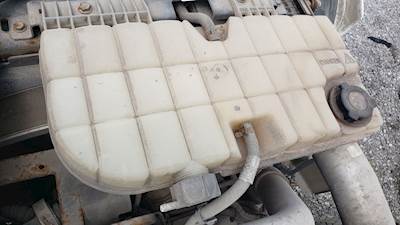 Peterbilt 384 Radiator Overflow Bottle / Surge Tank