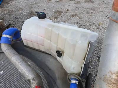 Peterbilt 388 Radiator Overflow Bottle / Surge Tank