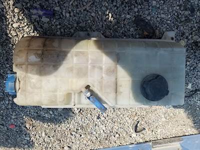 Volvo VNL Radiator Overflow Bottle / Surge Tank