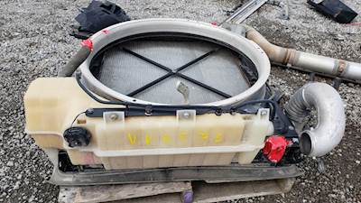 Volvo VNL Radiator Overflow Bottle / Surge Tank