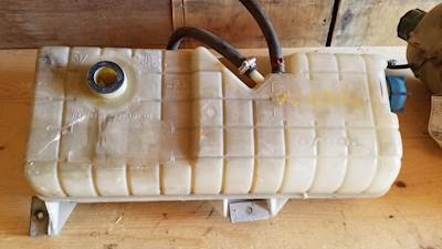 Volvo VNL Radiator Overflow Bottle / Surge Tank