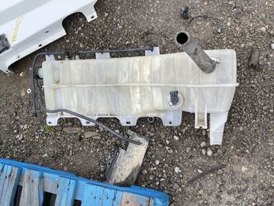 Volvo VNL Radiator Overflow Bottle / Surge Tank
