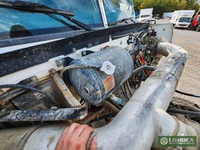 Western Star 4900FA Radiator Overflow Bottle / Surge Tank for a 2019 Western Star 4900 FA