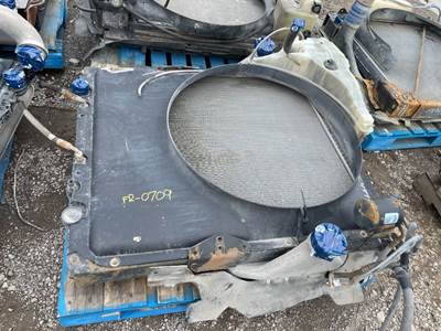 Freightliner Cascadia 125 Radiator
