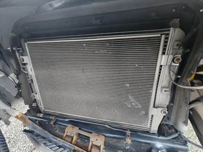 Freightliner Cascadia 126 Radiator