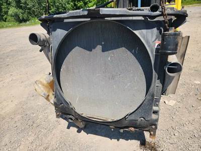 Freightliner Cascadia 126 Radiator