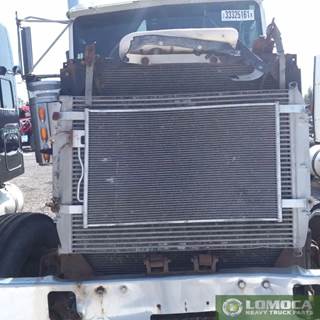 Freightliner FLD120 Classic Radiator for a 2005 Freightliner Classic 120