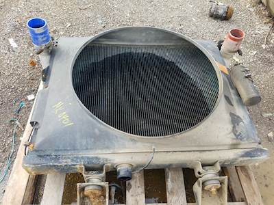 Mack CH613 Radiator