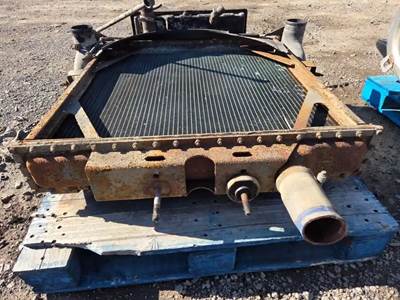 Peterbilt 379 Radiator