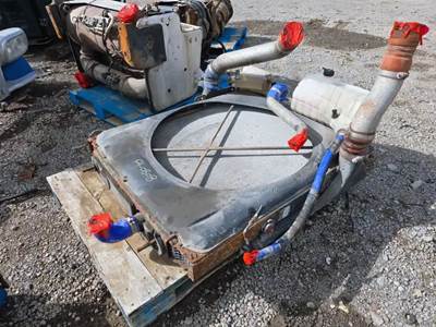 Peterbilt 388 Radiator