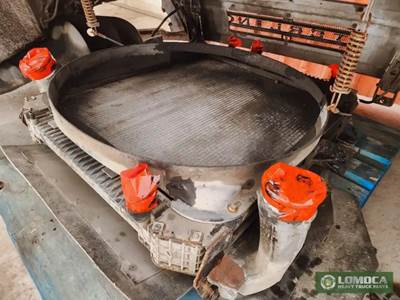 Sterling M8500 Radiator for a 2002 Sterling M8500 Acterra