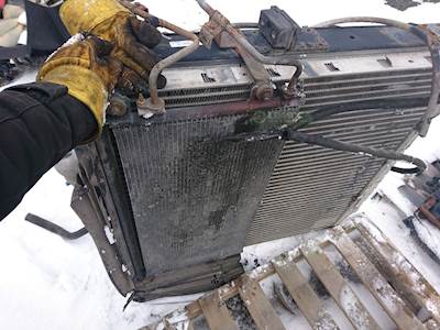 Volvo VNL Radiator