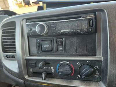 Hino 338 Radio