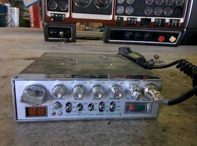 Kenworth T800 Radio