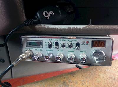 Peterbilt 387 Radio