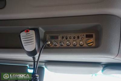 Peterbilt 579 Radio