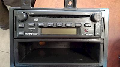Volvo VNL Radio