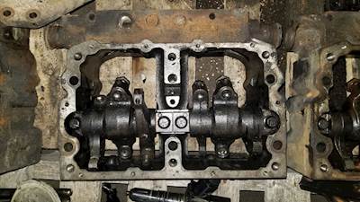 Cummins N14 Rocker Arm for a 1999 International 9900I