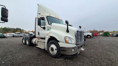 Freightliner Cascadia 125 Roof Fairing