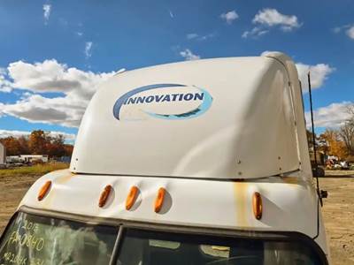 Freightliner Cascadia 125 Roof Fairing