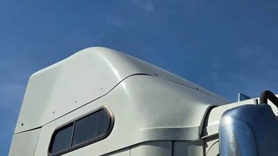 Mack Pinnacle CXU613 Roof Fairing for a 2015 Mack CXU613