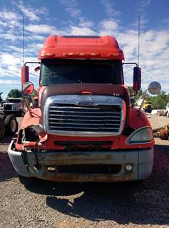 Freightliner Columbia 120 Salvage Truck