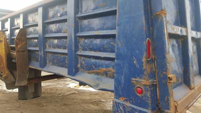 Freightliner FLC112 Salvage Truck