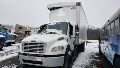 Freightliner M2 106 Salvage Truck