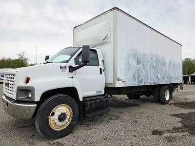 GMC C7500 Salvage Truck