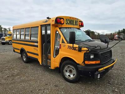 GMC Savana Salvage Truck