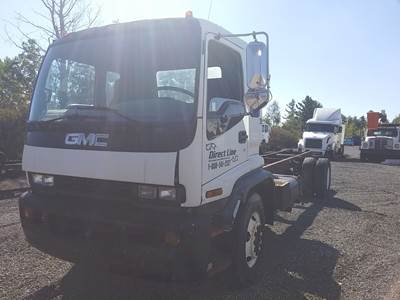 GMC T7500 Salvage Truck