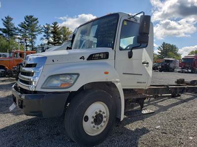 Hino 268 Salvage Truck