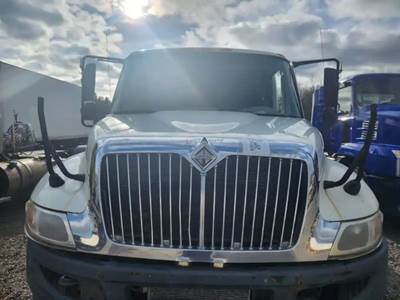 International 4300 Salvage Truck
