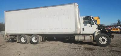 International 4400 Salvage Truck