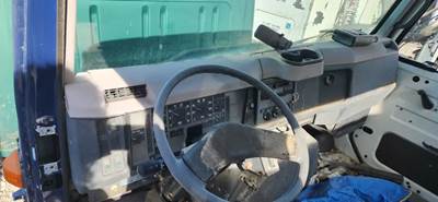 International 4700 LP Salvage Truck